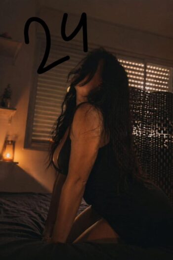 בחורה סקסית – בפתח תקווה