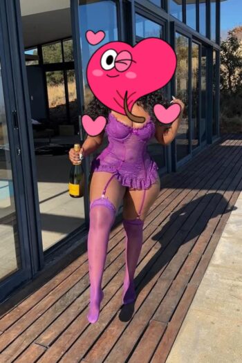 לואיז מלאה במקומות הנכונים אפריקאית תיירת – בתל אביב