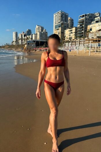 לרה- ירושלים – כוסית על בלונדינית מקצועית