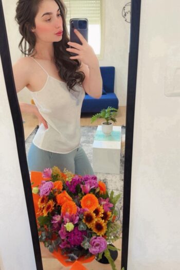 פרולה 20 תיירת ברזילאית בירושלים